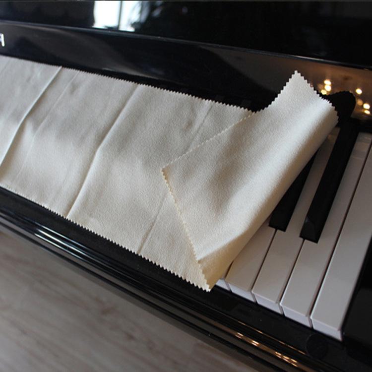 The manufacturer provides Piano piano gloves with double-sided velvet material, piano cover fabric, key cleaning set, and wiping cloth