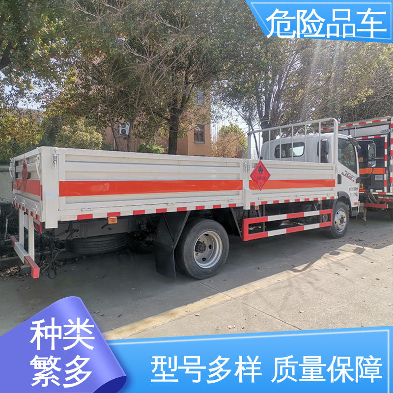 配备防火帽送车上门 小三轴 医疗废物转运车 乙炔气瓶车 东风天锦