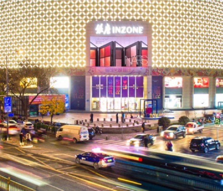 济南户外广告 泺源大街店银座商城LED大屏招商 商圈推广选朝闻通