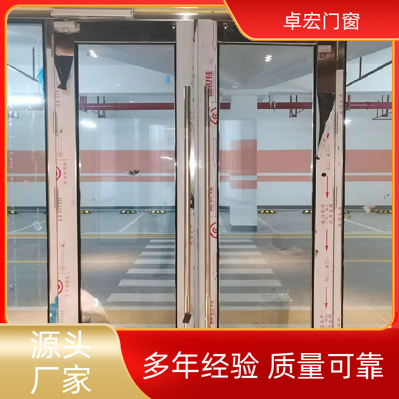 卓宏门窗甲级木质防火门现货直发消防通道门厂家供应