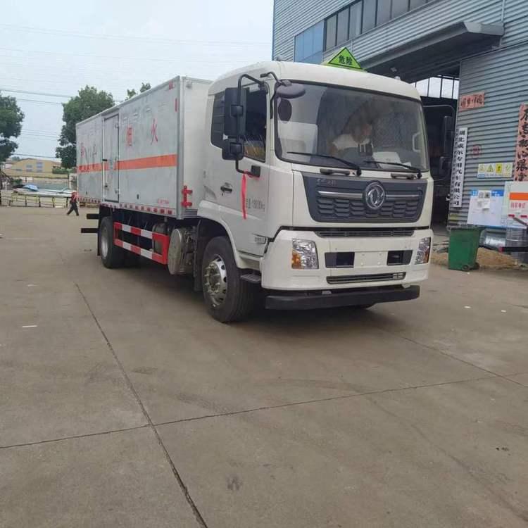 黄牌东风天锦危险品运输车 易燃液体厢式货车 厢长6米6