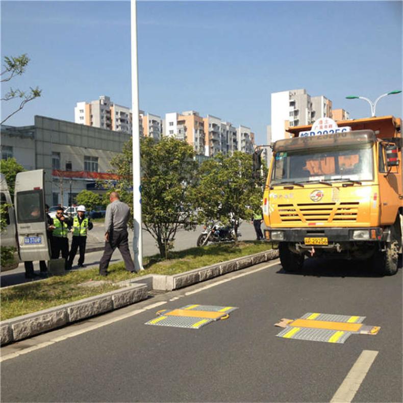 150吨汽车轴重秤路政治超便捷称重仪批发单轴40T