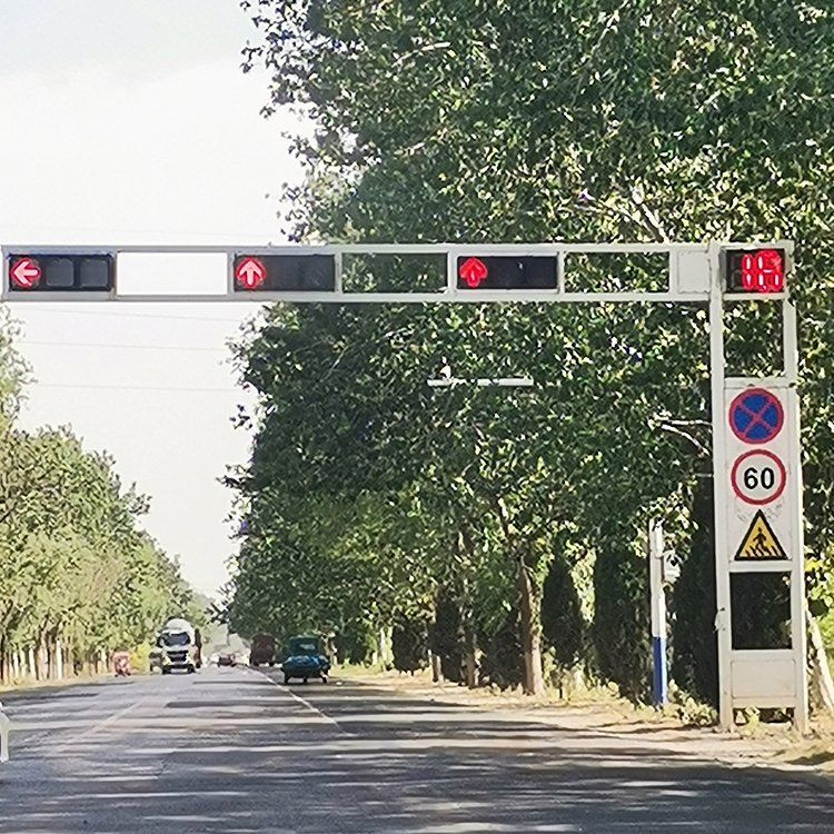 高速公路八角信号杆 悬臂式闯红灯交通监控杆