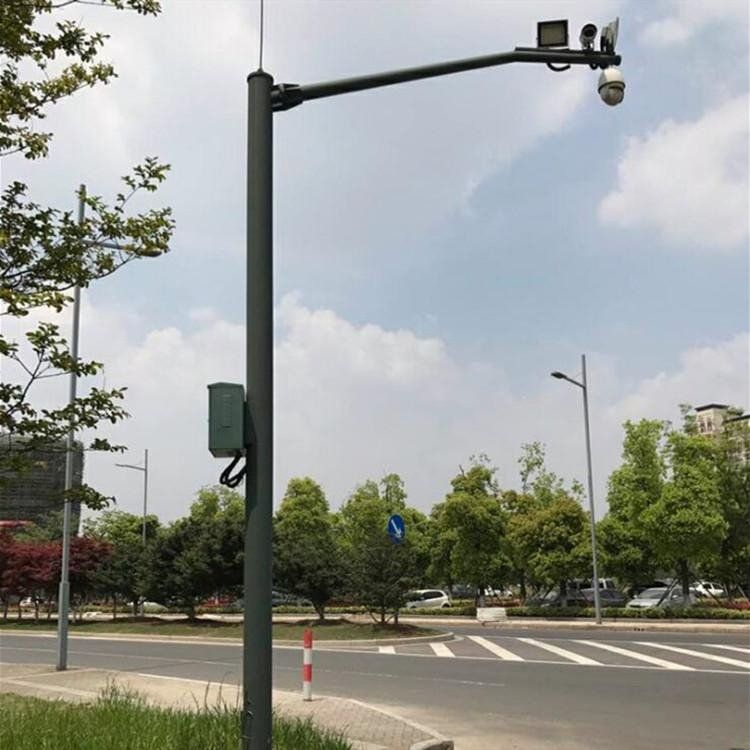 路氏照明 热镀锌钢材 多功能综合杆 公园道路监控杆适用各种场合
