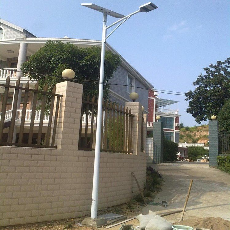 路氏街道照明灯供应 LEd路灯批发 6米太阳能灯价 格