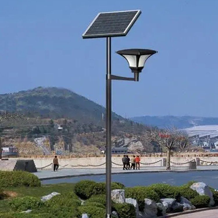 路氏照明 太阳能道路灯 Q235钢材材质 安装简洁 定制