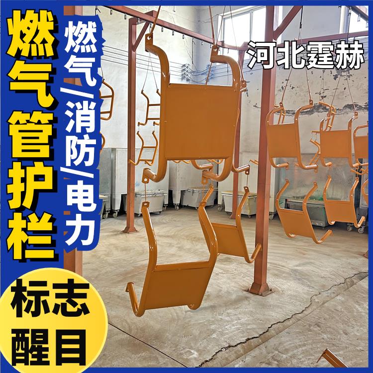 霆赫 厂区防撞围栏 天然气管道防护 镀锌管U型保护支架 应用广泛