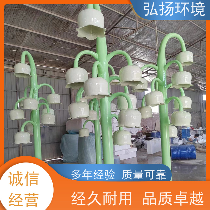 弘扬 小区绿化 安装一体 工艺成熟 造景逼真 红色玻璃钢人物雕塑