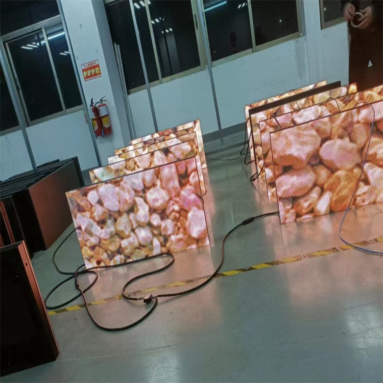LED地砖屏4.81互动单位面积载重可达二T高强度