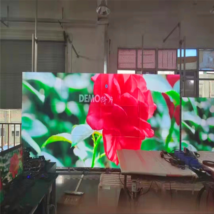 江-阴小拼缝拼接屏1.0mmLCD导购定制有框或无框带触摸功能