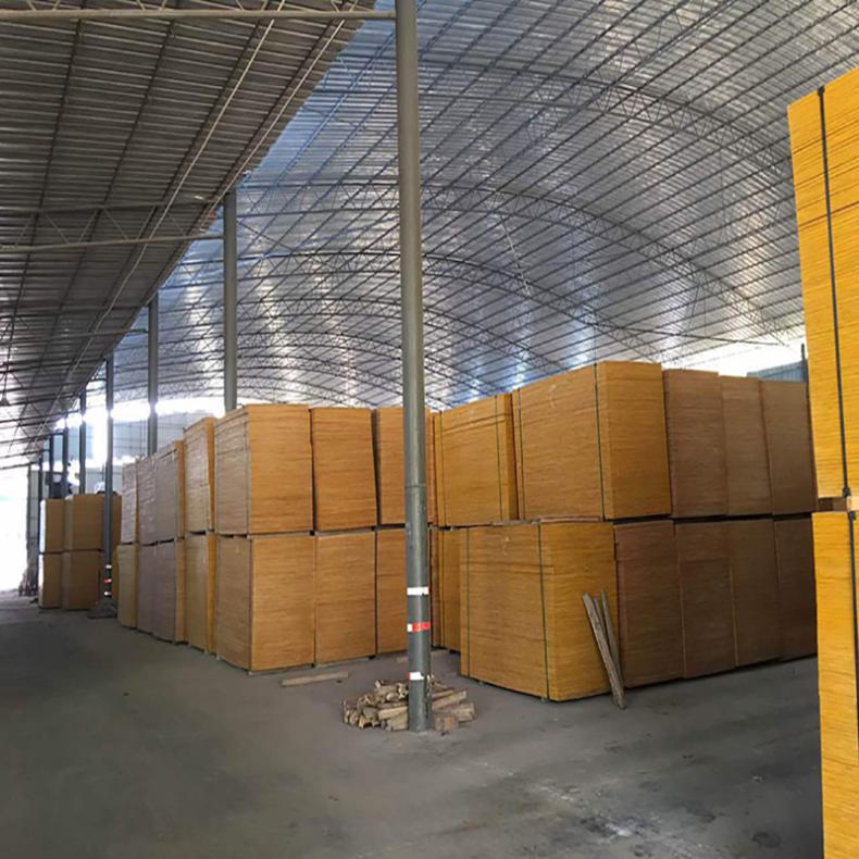 桉木 周转高建筑覆膜板 怪兽木业 贴面板 签约质业总经销