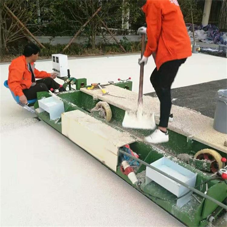 中拓 全自动塑胶跑道摊铺机 比赛场地塑胶摊铺机器 操场铺装机
