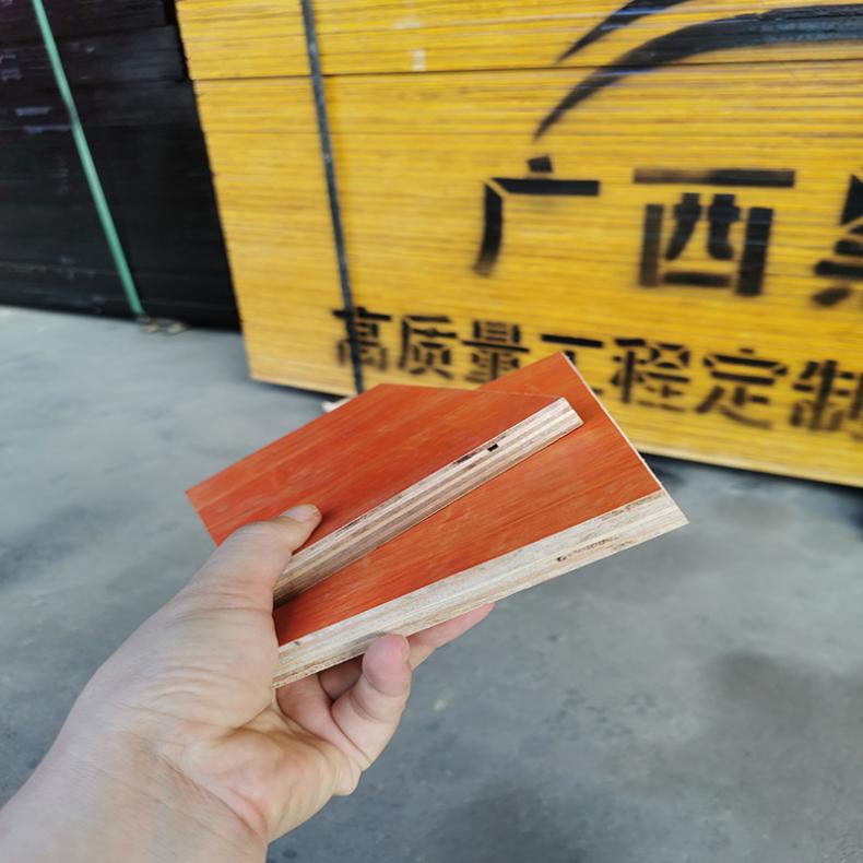 工程用建筑木模板 厂家紫豹木业 工地专用层板 A级 厚度12mm