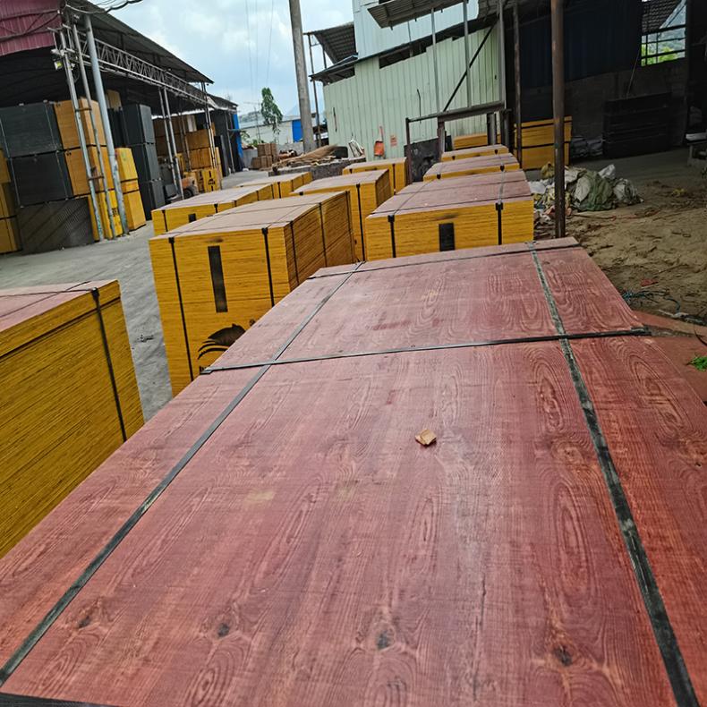 定制加工 欧洲 工厂地 木材花旗松辐射松4×8建筑木方工程工地