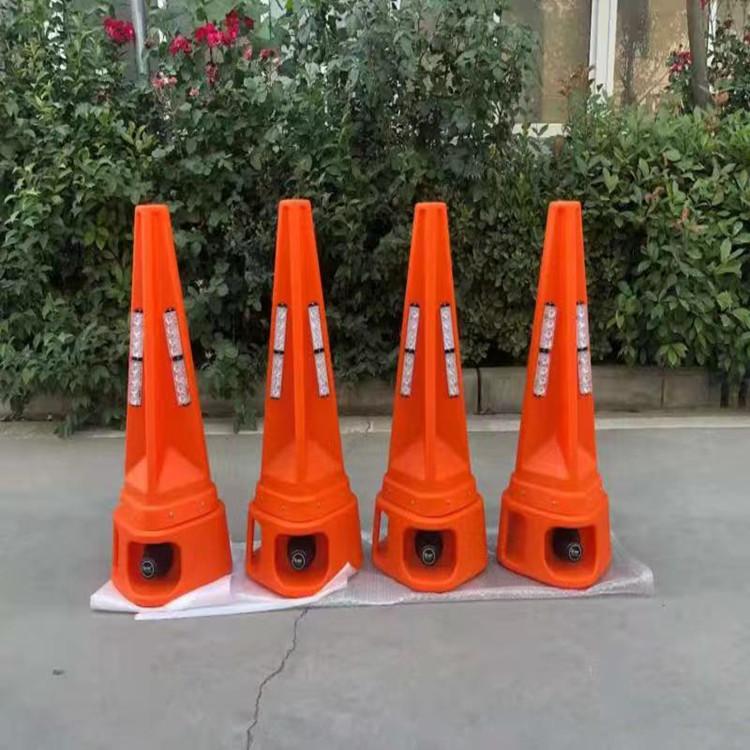 天恒博达LED发光路锥 高速语音声光报警路锥
