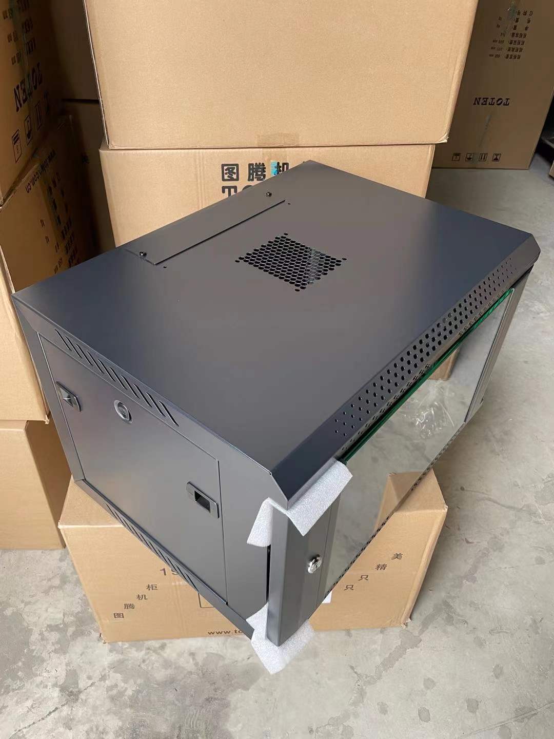 机柜定制计算机机房用 结构紧固耐用 进口冷钢1.0-2.0mm 图腾/金盾 众图机柜厂