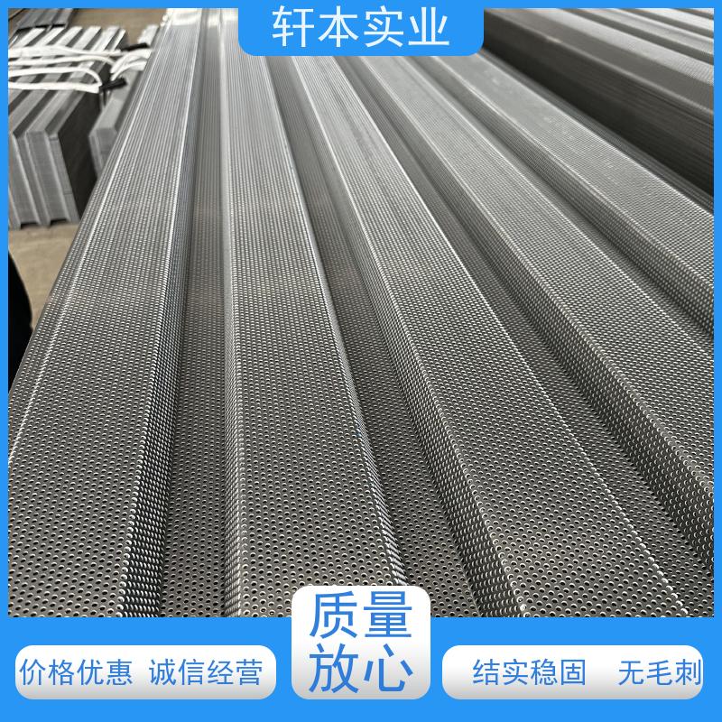 上海宝钢 宽度1400彩钢板 持久耐磨 抗压抗拉 降低建筑成本