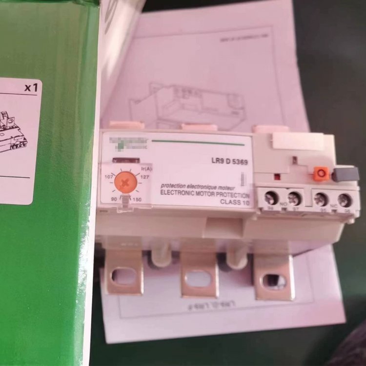 法国热过载继电器LR9F7379 300-500A电子式AC220V