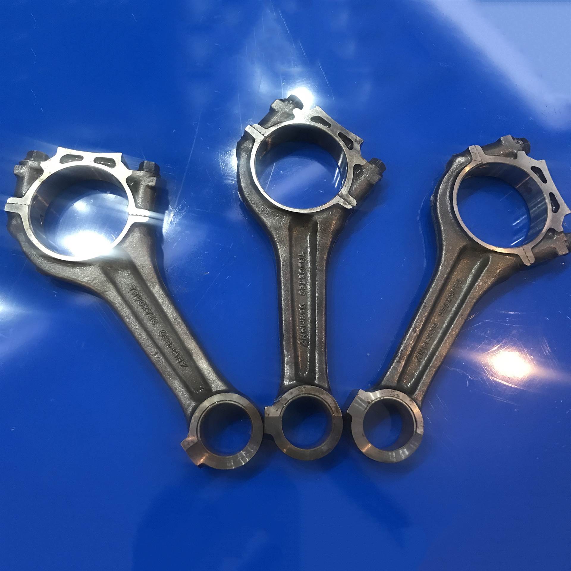 中联奔驰泵车配件 奔驰泵车发动机连杆 奔驰泵车原厂配件