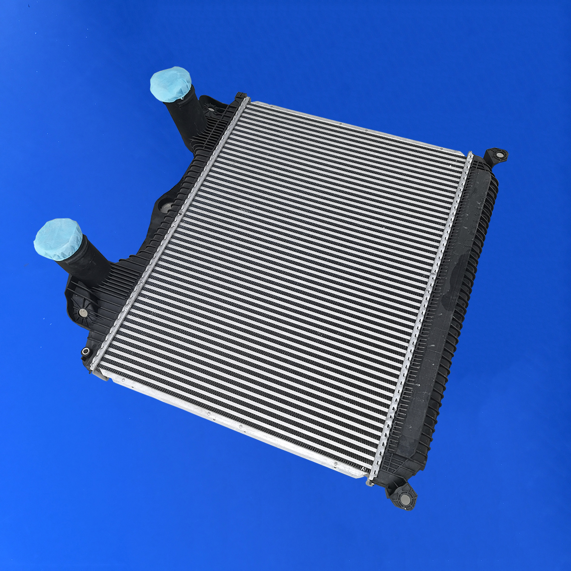 德国曼泵车配件 德国曼混凝土泵车中冷器