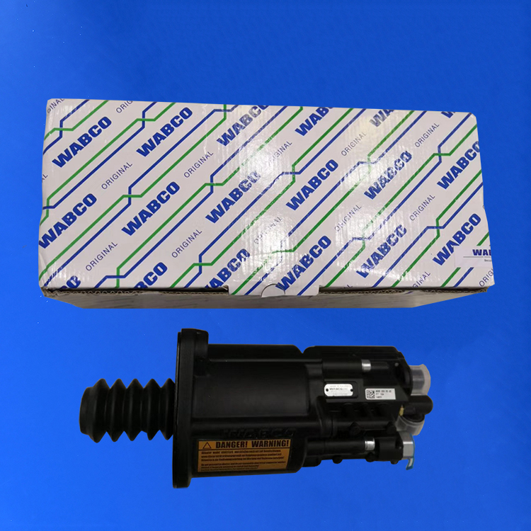 奔驰卡车离合器分泵 奔驰卡车配件