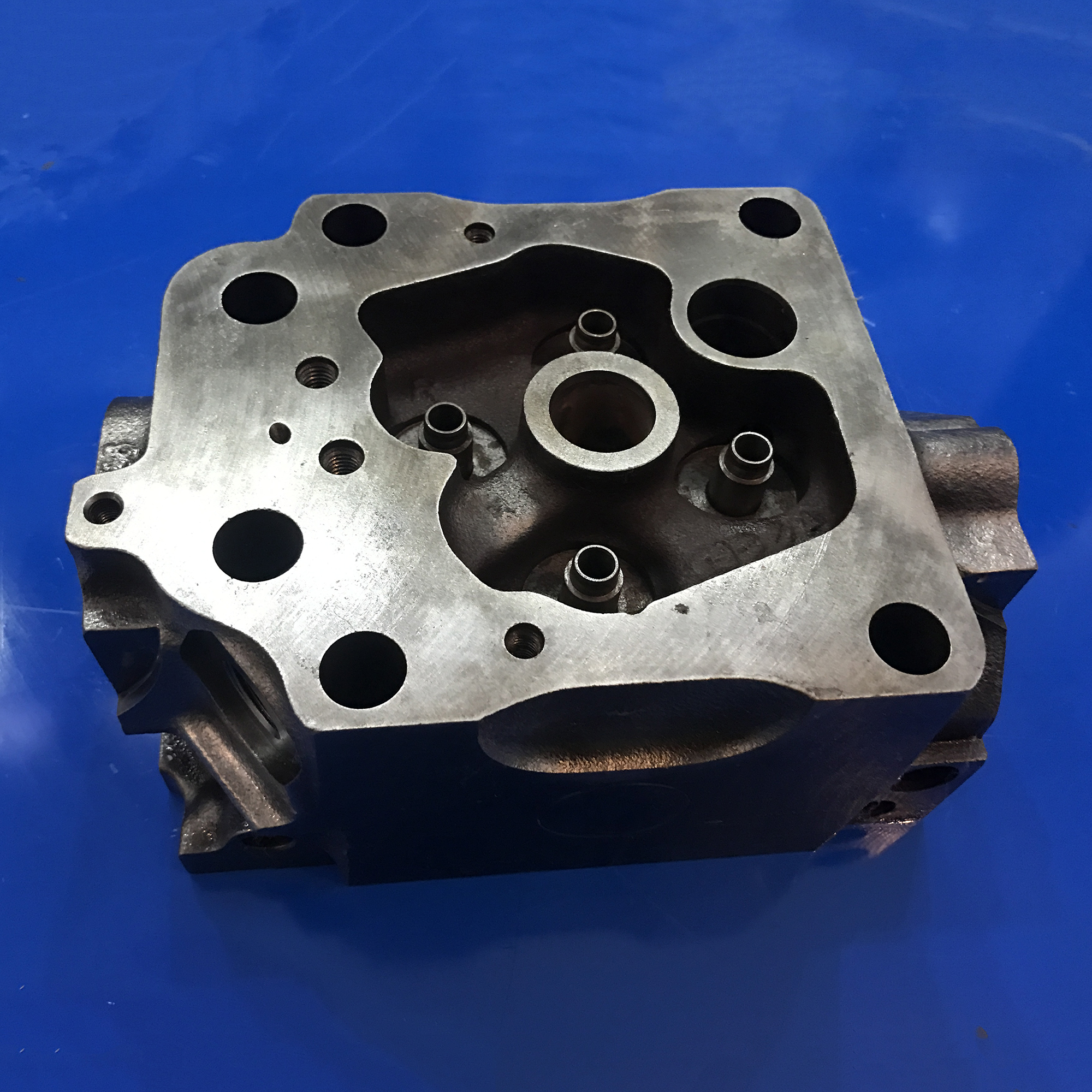 奔驰重卡配件 奔驰重卡发动机缸盖 OM457发动机专用缸盖