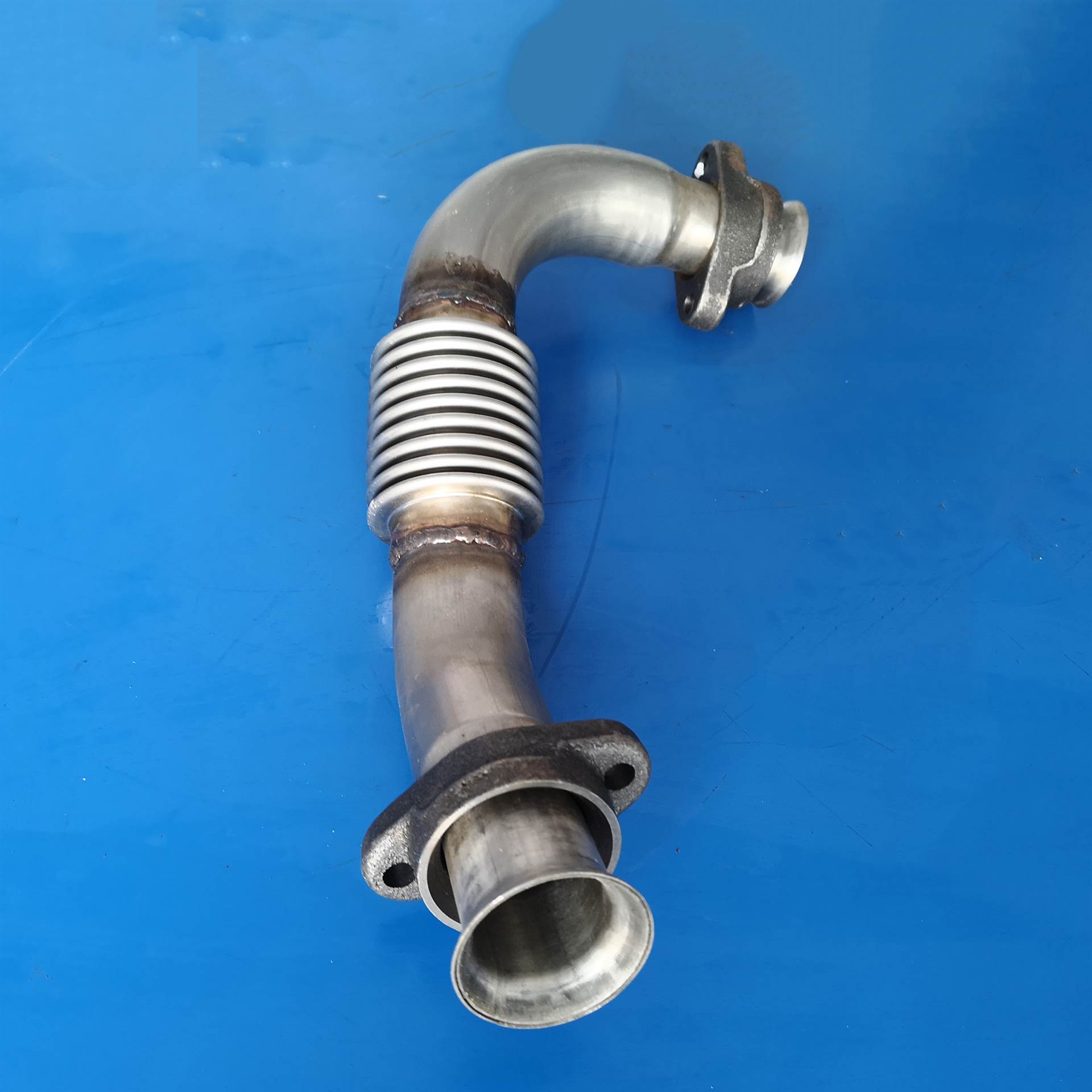 中联奔驰泵车配件 奔驰泵车发动机排气管 奔驰泵车发动机配件