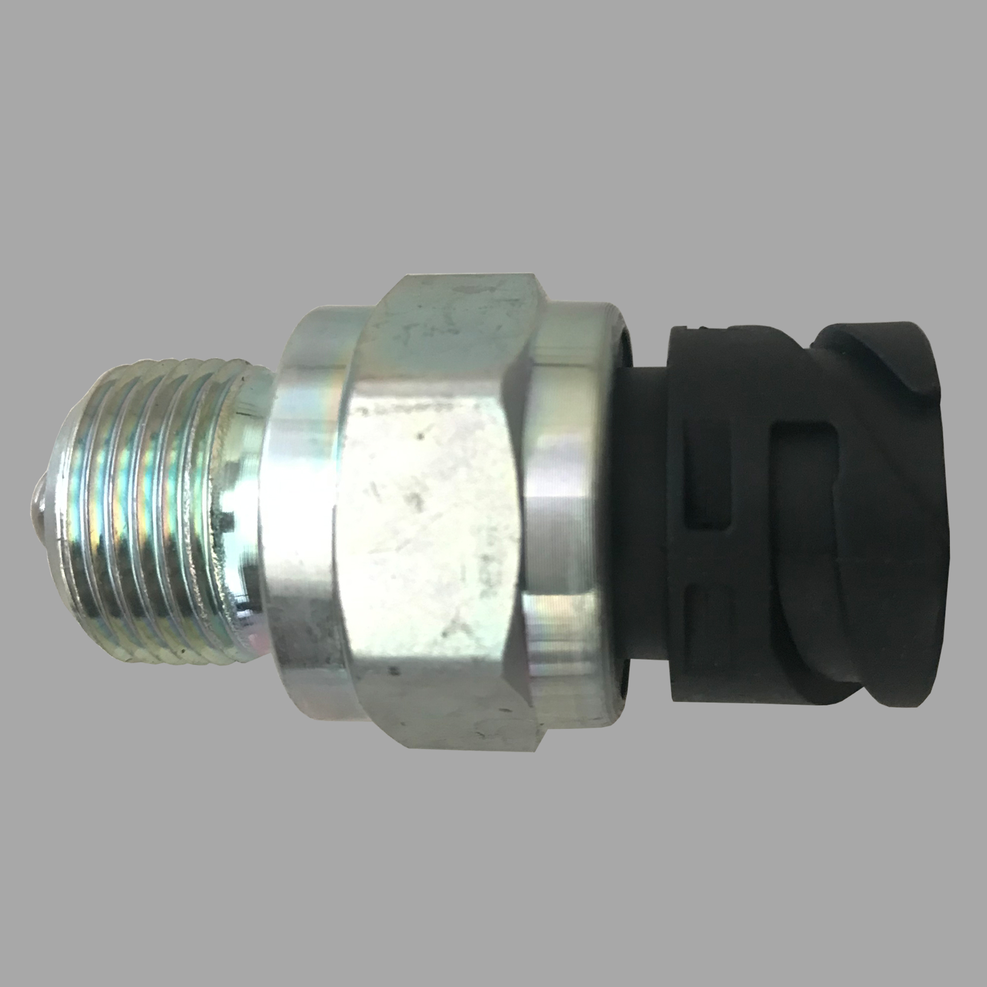 奔驰卡车变速箱配件 奔驰G240MB倒挡开关0015457409