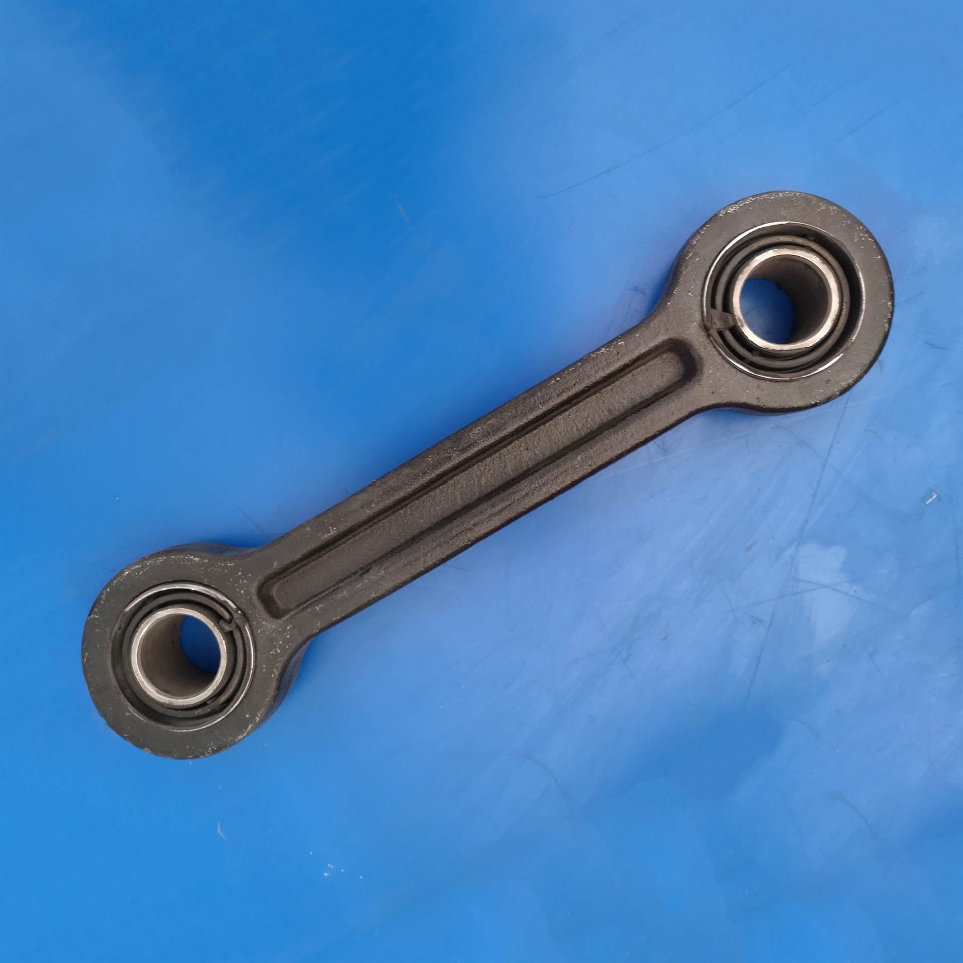 三一奔驰泵车配件 奔驰泵车后桥稳定杆支架 三一泵车配件