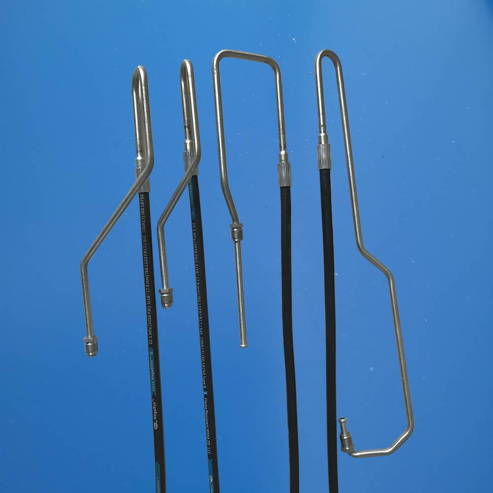 奔驰4141泵车配件 奔驰泵车下排档油管 奔驰泵车原厂配件