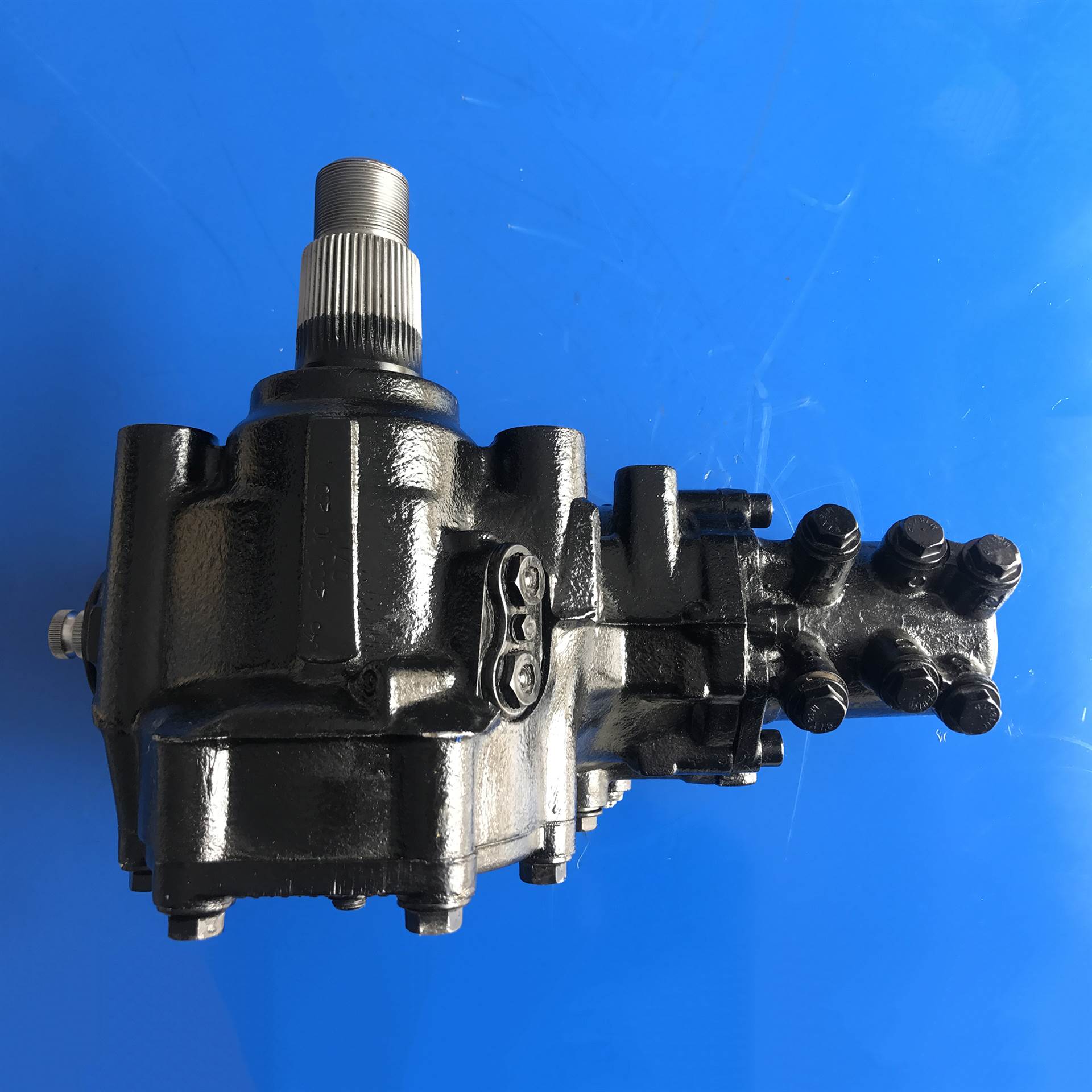 奔驰3341泵车转向机总成 奔驰泵车LS8转向机总成 奔驰原厂配件