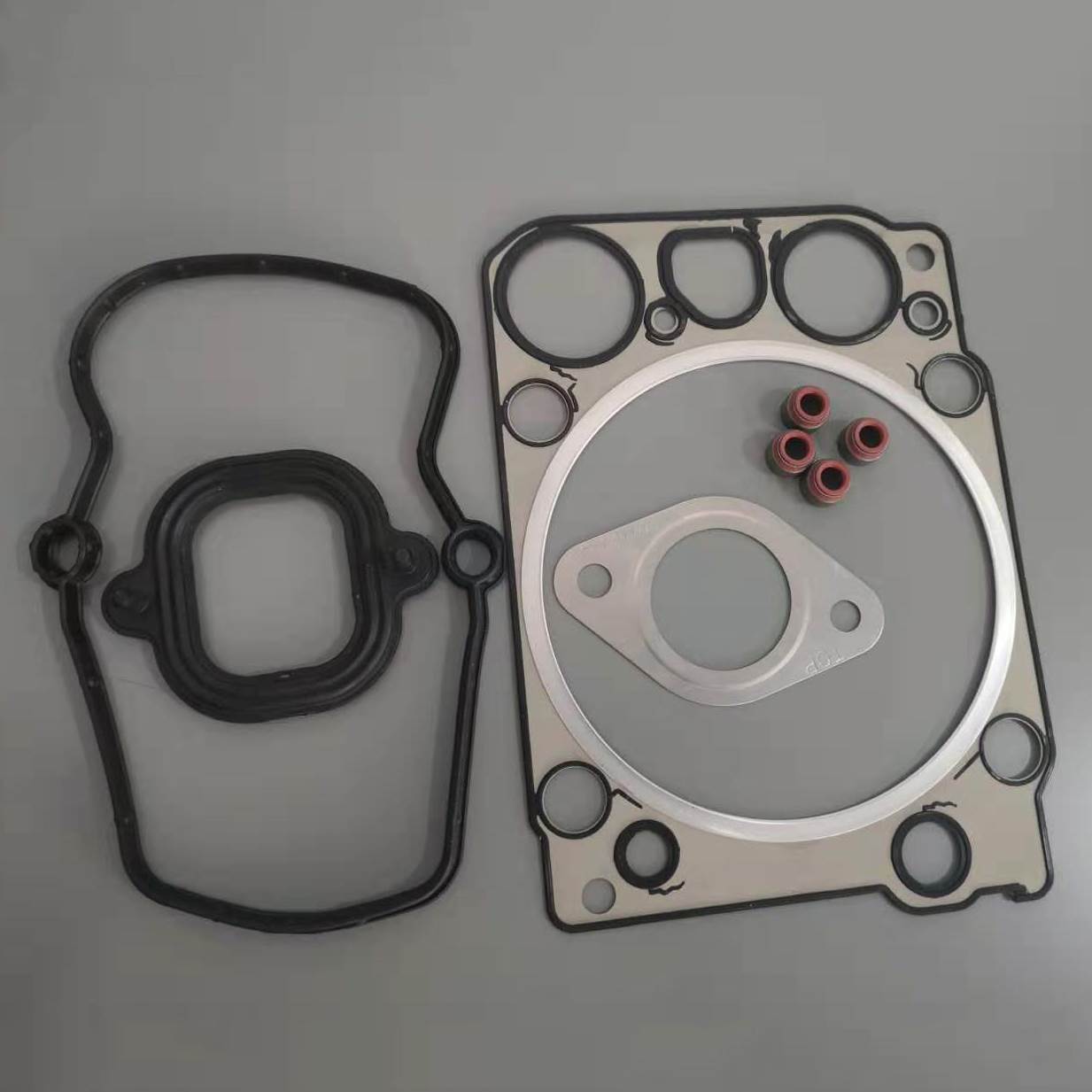 奔驰4141泵车配件 奔驰泵车发动机缸盖大修包 奔驰泵车原厂配件