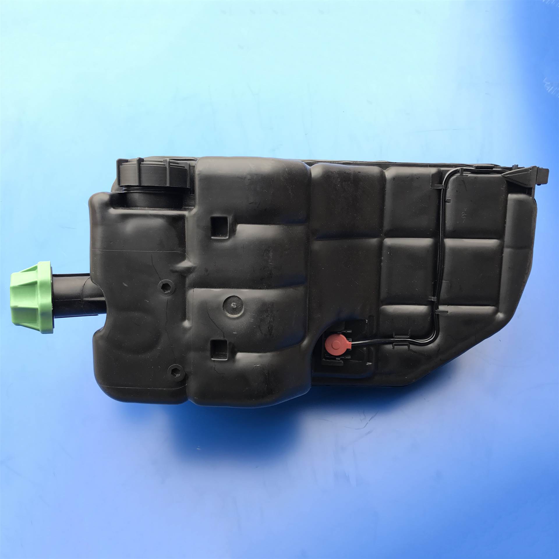 奔驰4141泵车配件 奔驰储水壶水箱
