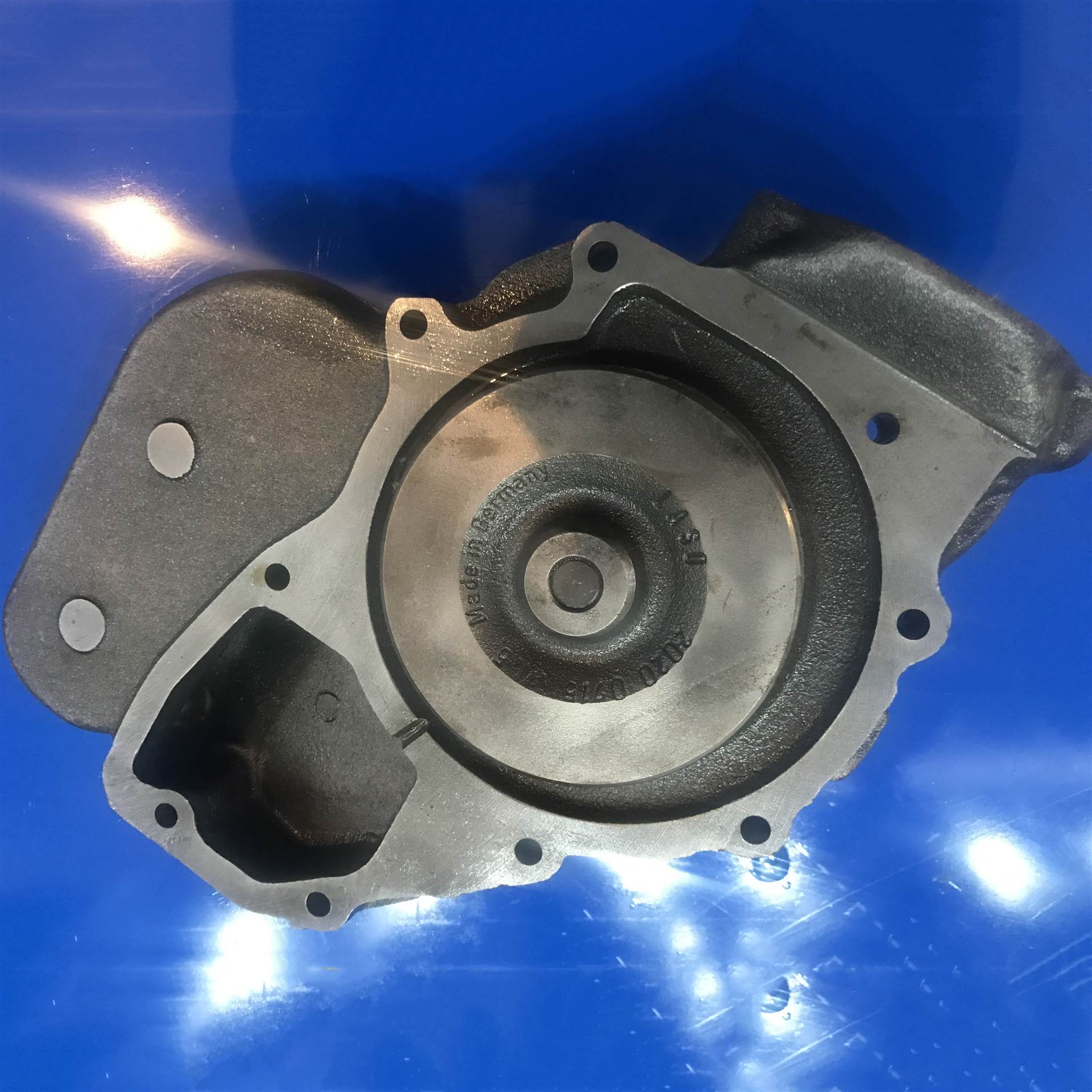 吉林泵车配件 吉林奔驰泵车发动机水泵A5412002301