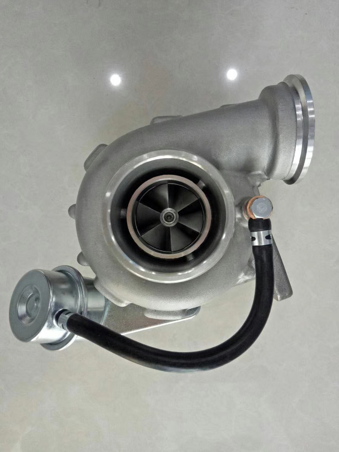 湖南奔驰卡车配件 奔驰卡车涡轮增压器 奔驰卡车配件经销商