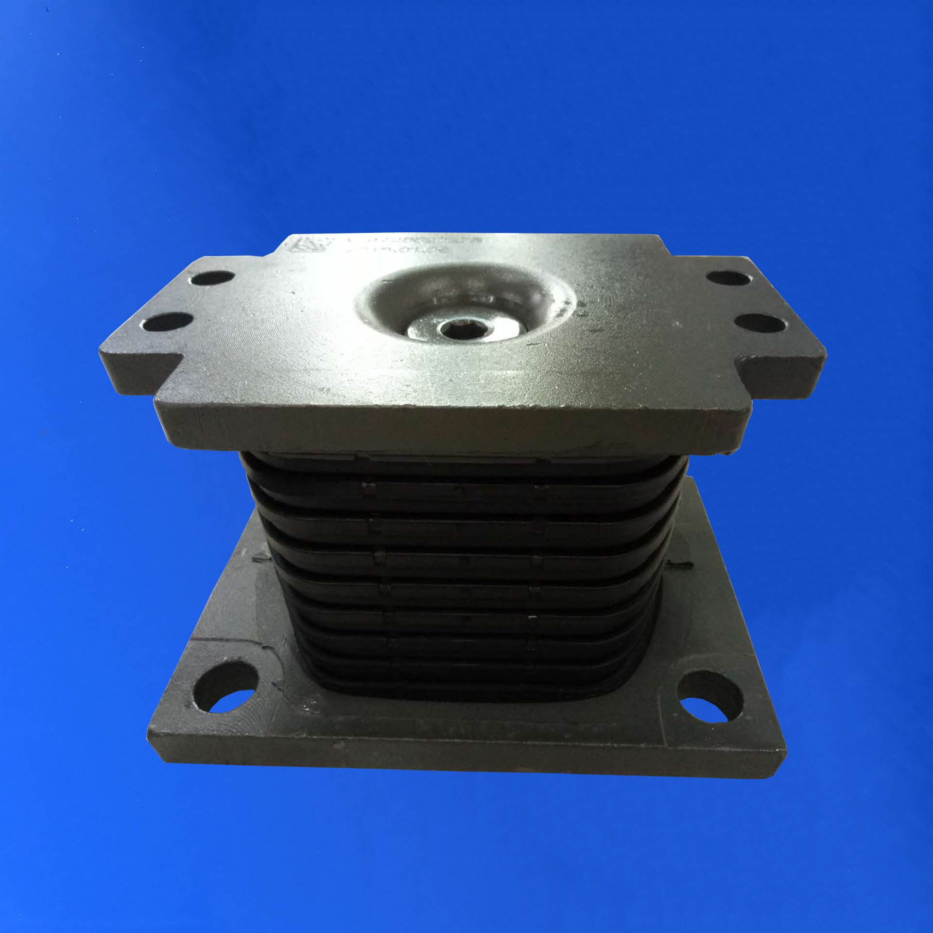 浙江泵车配件 江苏奔驰泵车钢板缓冲块