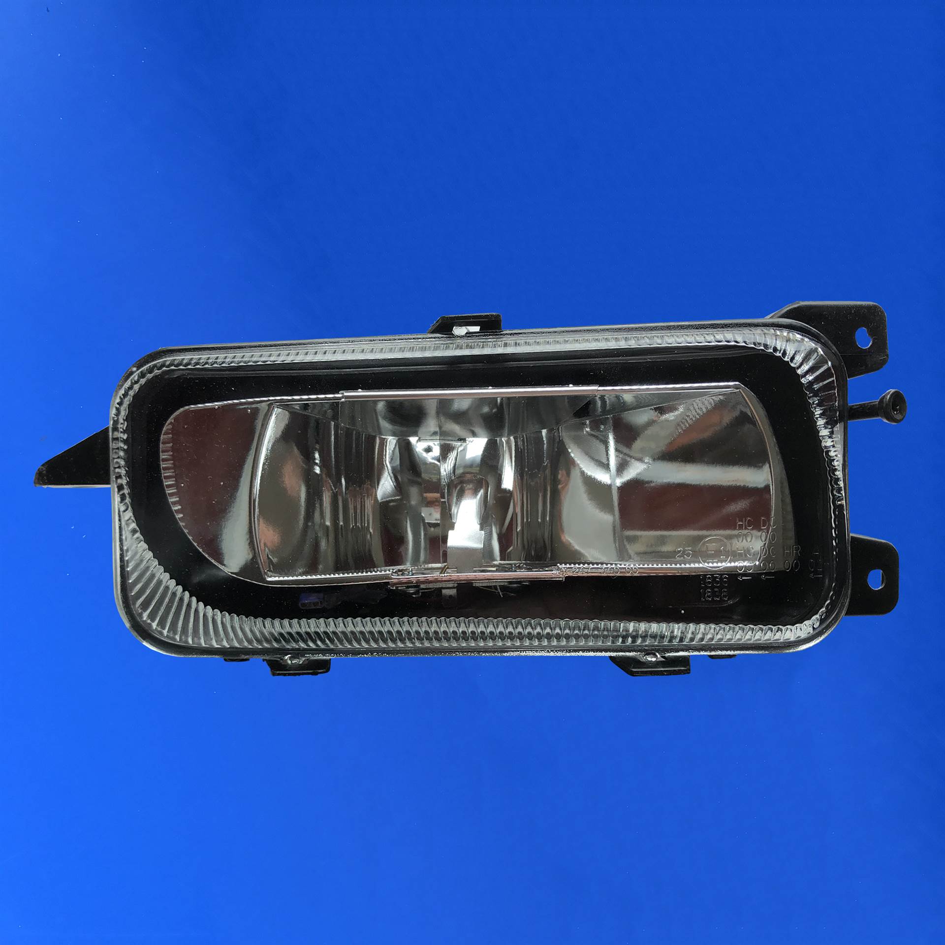 深圳奔驰卡车配件 奔驰卡车前雾灯