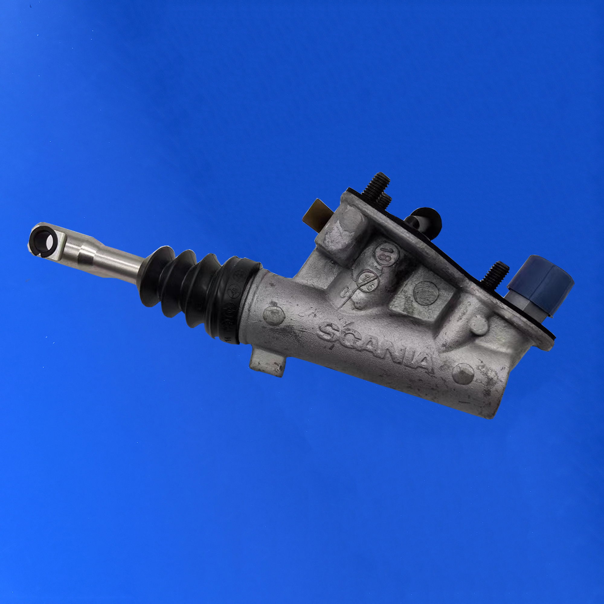 斯堪尼亚重卡配件 斯堪尼亚重卡离合器总泵 斯堪尼亚G440配件