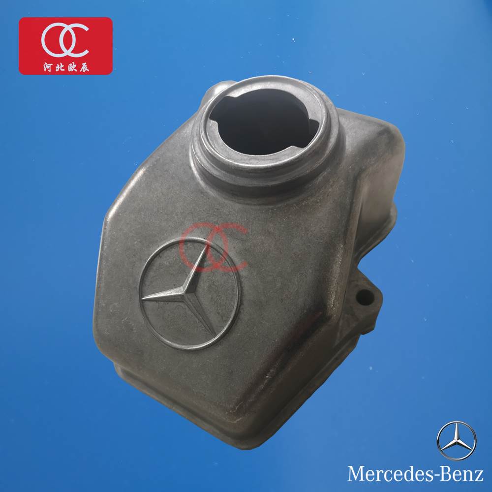 奔驰消防车配件 4141气门室盖配件