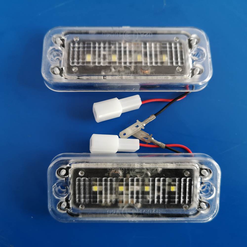 奔驰3341泵车驾驶室遮阳罩灯 奔驰泵车遮阳罩灯 奔驰原厂配件