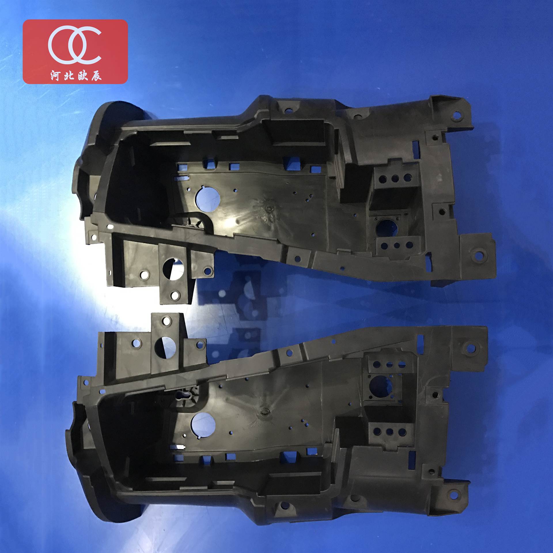 沃尔沃卡车配件 沃尔沃卡车大灯底座新款 沃尔沃原厂配件