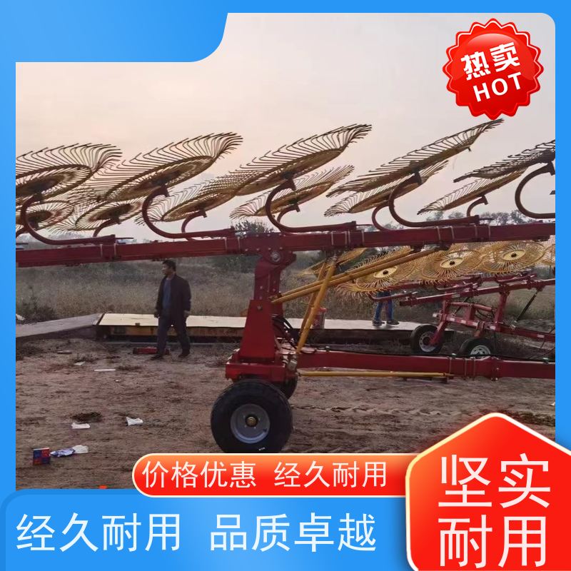 高效四轮拖拉机 搭配液压升降式搂草机 轻松收割秸秆