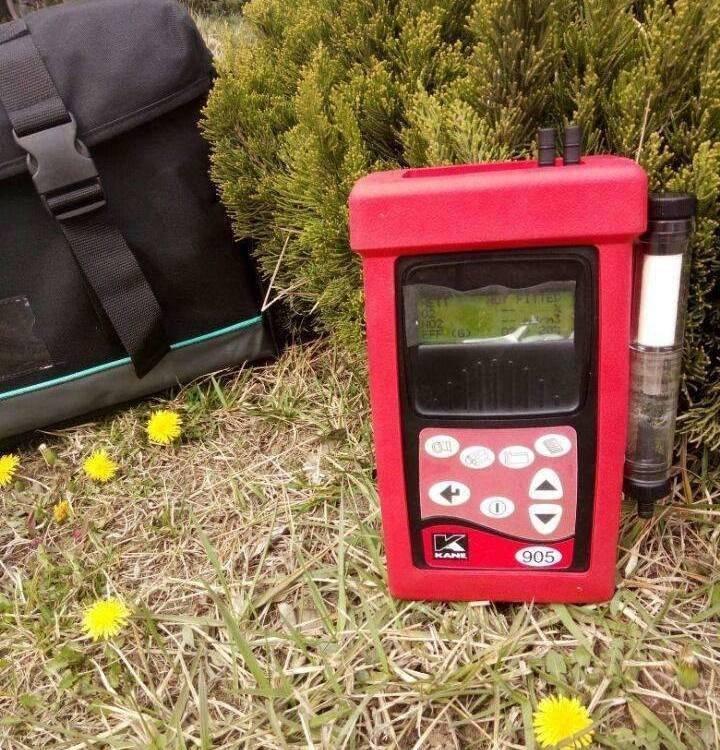 KM905 手持式烟气分析仪可无线通讯，便于现场使用