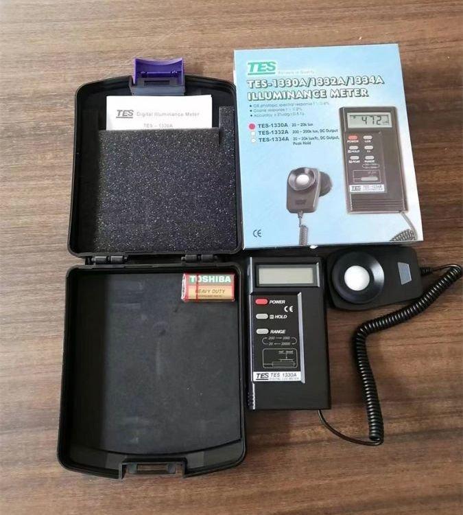 泰仕1330A 1332A 1334A数字照度计 反应速度快输出可外接记录器