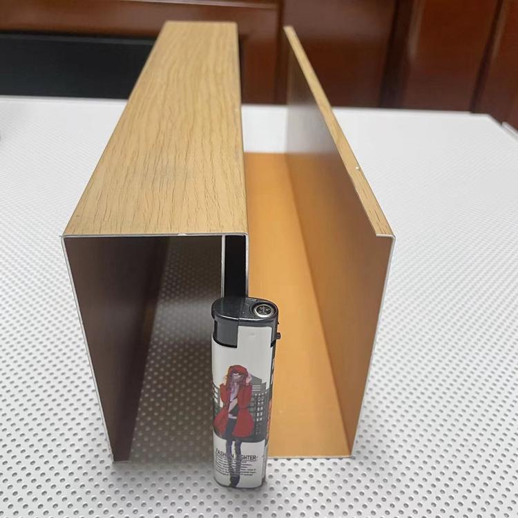 工厂食堂橡木纹 50*90木纹铝方通 U型槽铝格栅天花吊顶