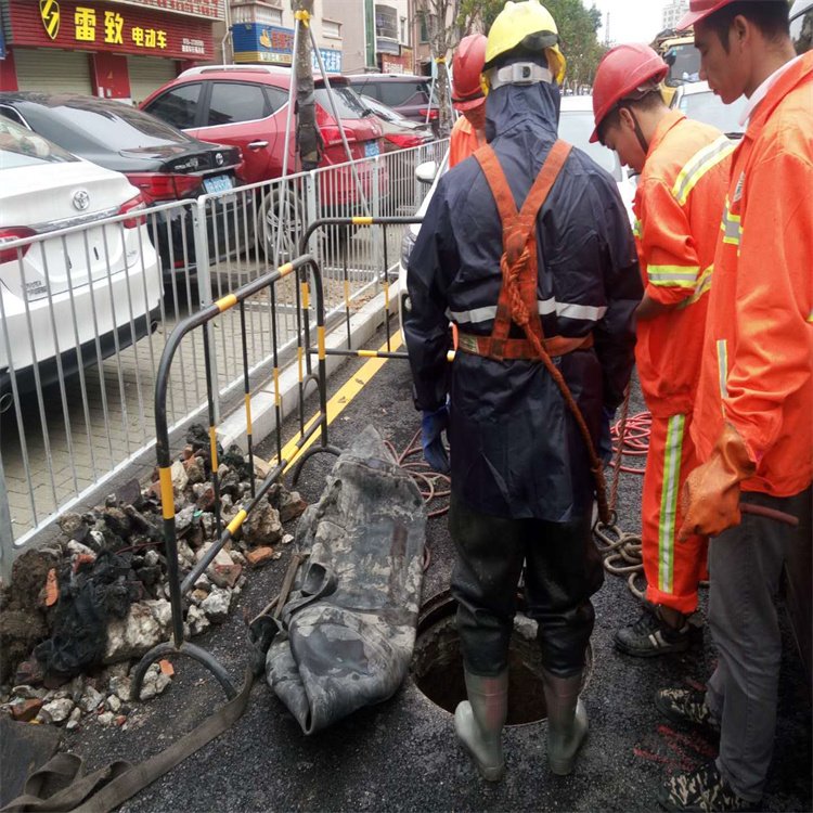 南 京六合区 管道检测 快捷到位 疏通下水道 清理化粪池