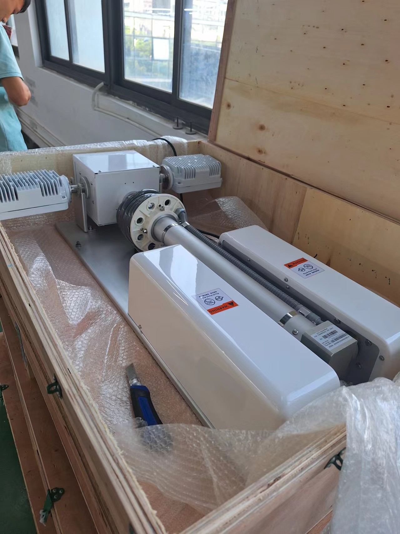 小型汽车救援灯 车载移动照明 LED升降灯 手动远程控制 480w
