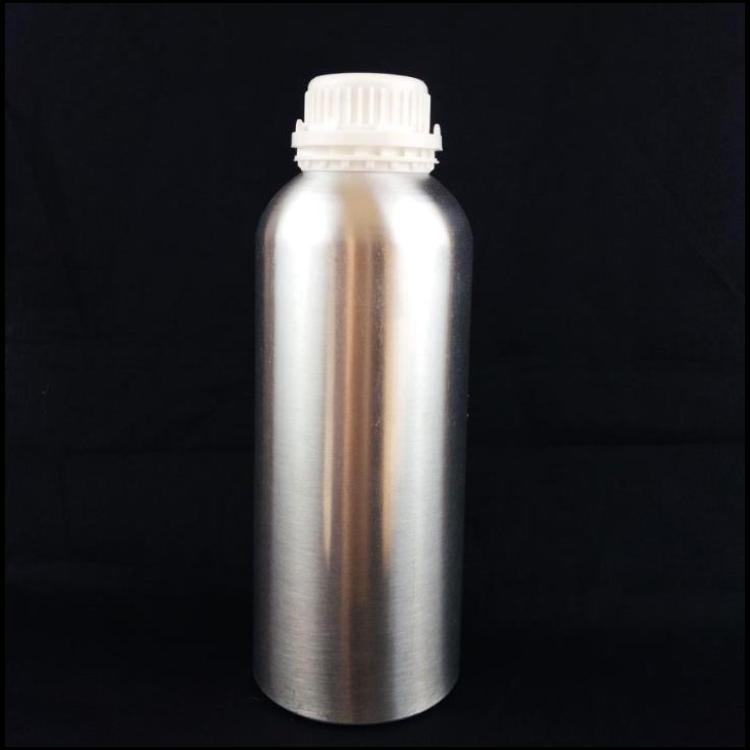 蛇床子油 外观:淡黄色液体 CAS： 484-12-8 25kg/纸板桶