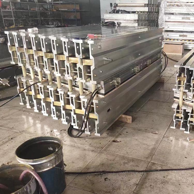 DGLJL1200皮带硫化器通过加热板提供145℃的均匀温度