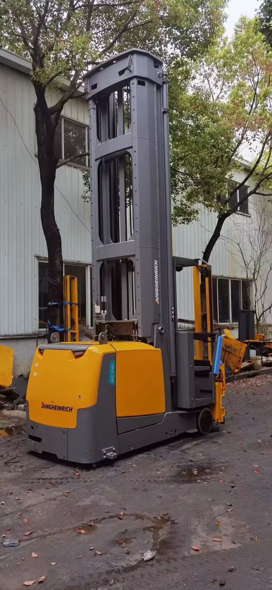 重庆拣选车出租 叉车2吨3吨租赁电话 人上行高位三向车租赁，永恒力EKX516K租赁公司